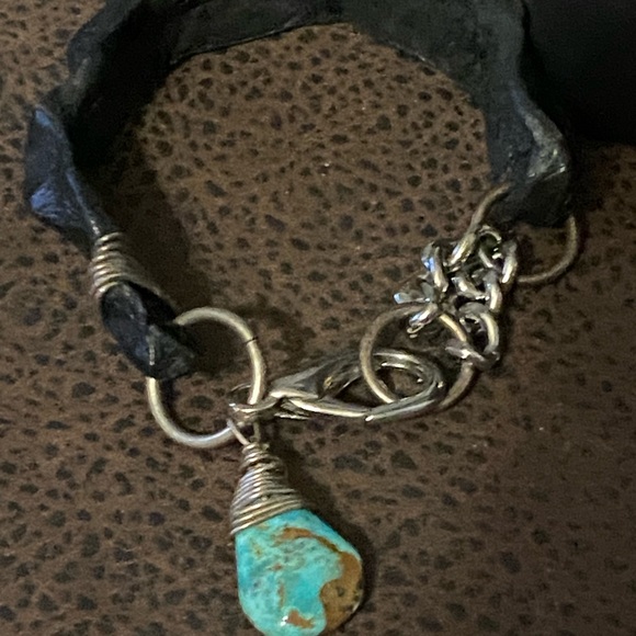 Lucky Brand Faux Turquoise and Silvertone Necklace and bracelet - Picture 6 of 8